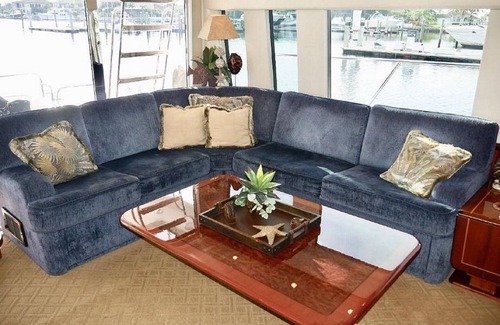 West 1st Street Boat Rental | Motor Yacht Indulgence- Ever dream of a Yachting Lifestyle? Cruises included!