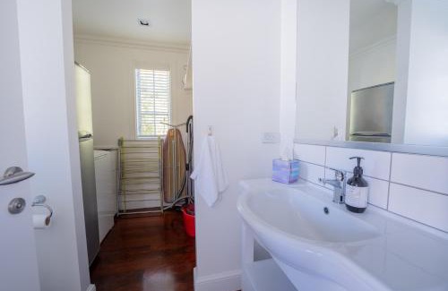 Russell House | Mototui Cottage 2 or 3 Bedroom - Russell Cottages