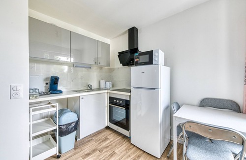 Bondy Apartment | Moulin à Vent A21 - Appt pour 4