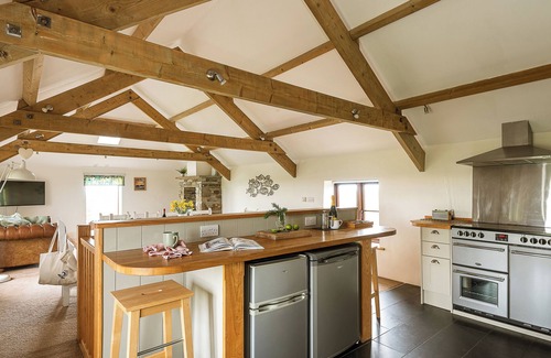 Trelights House | Mouls Island Barn 5 bedrooms, 5 bathrooms, Sea views of Port Quin bay