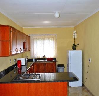 Makhado Cabin | Mount Azimbo Lodge