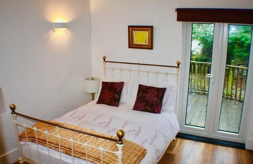 Newcastle Emlyn House | Mount Barn