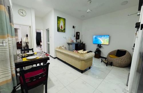 Mount Lavinia Apartment | Mount Beach Villa77
