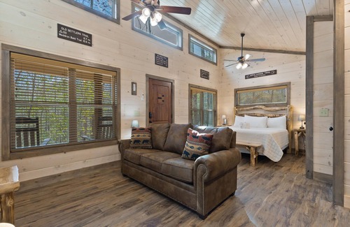 Rocky Grove Cabin | Mount Cammerer | Romantic Tiny Cabin with Wooded Views