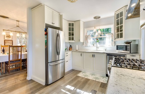 Mount Dora House | Mount Dora Tropical Escape: Steps to Lake Gertrude