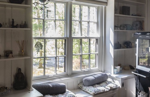 Mount Gretna Heights House | Mount Gretna House next to hiking trails