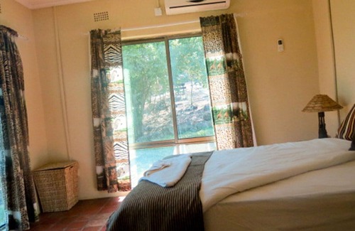 Chaledzela Cabin | Mount Hermon Safari Cottages