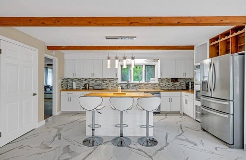 Stroudsburg House | Mount Pocono Private Heated Indoor Heated Pool Jacuzzi Sauna Camelback Ski Shawn