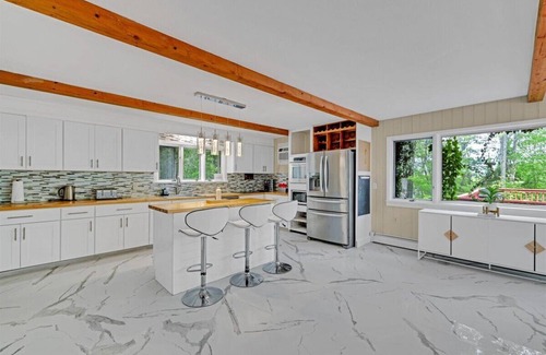 Stroudsburg House | Mount Pocono Private Heated Indoor Heated Pool Jacuzzi Sauna Camelback Ski Shawn