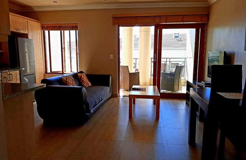Greater Johannesburg Metropolitan Area Apartment | Mount Royal Morningside
