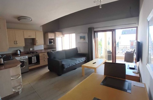 Greater Johannesburg Metropolitan Area Apartment | Mount Royal Morningside