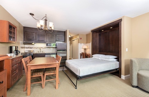 West Dover Resort | Mount Snow Grand Summit Resort