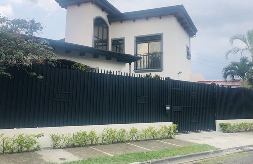 San Isidro Apartment | Mount View near Juan Satamaria Airport CR