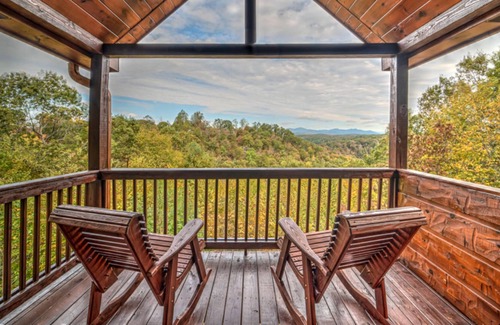 Blue Ridge House | Mountain Bear Lodge by Escape to Blue Ridge
