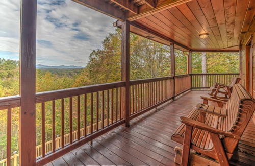 Blue Ridge House | Mountain Bear Lodge by Escape to Blue Ridge
