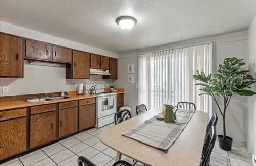 Ferron House | Mountain Biking Close By, Fully Fenced Yard!