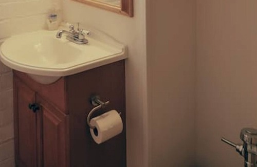 June Lake House | Mountain Bluebell One-Bedroom Suite (Unit 2)