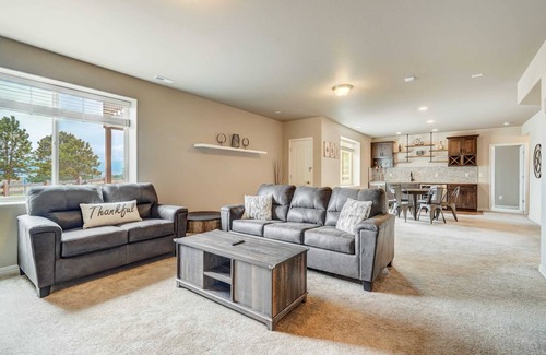 Woodmoor Villa | Mountain Breeze! Fire Pit, Air Hockey & Views!