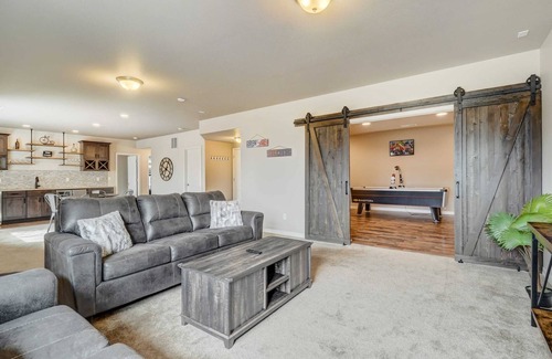 Woodmoor Villa | Mountain Breeze! Fire Pit, Air Hockey & Views!
