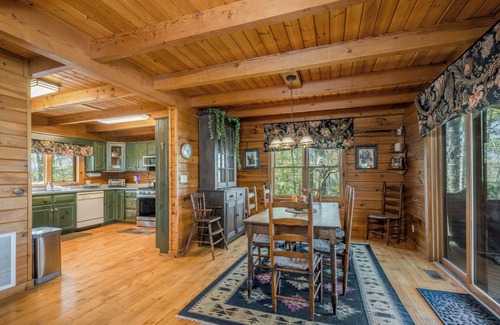Ferguson Cabin | Mountain Cabin,Fireplace, Pet-Friendly,Grill,Deck