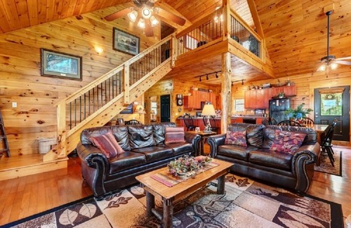 Murphy Cabin | Mountain Cabin Near Town! Amazing Views! DISCOUNTS-7+ Nights, Military & More!