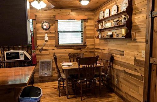 Blairsville House | Mountain Cabin Rental Under Two Hours from Atlanta for Lake Nottely Getaway in Georgia