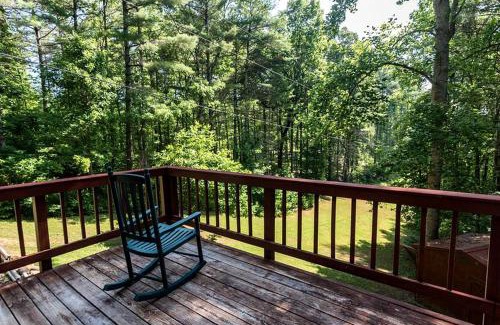 Blairsville House | Mountain Cabin Rental Under Two Hours from Atlanta for Lake Nottely Getaway in Georgia
