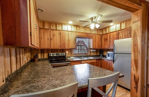 Cattail Creek Cabin | Mountain Cabin w/Hot Tub & Cozy Loft