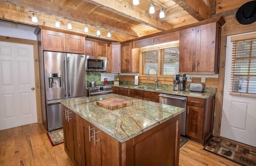 Seven Devils Cabin | Mountain Cabin with Access to Lakes & Waterfalls