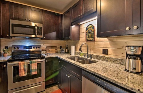 Wolf Laurel House | Mountain Cabin with Hiking & Skiing Near Asheville, NC