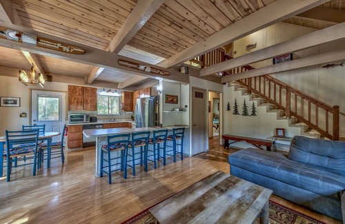 Tahoe Paradise Ski Chalet | Mountain Chalet-come play in the mountains, lakes and streams