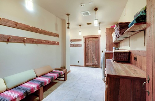 Gypsum Cabin | Mountain Chalet Bordering White River Nat'l Forest