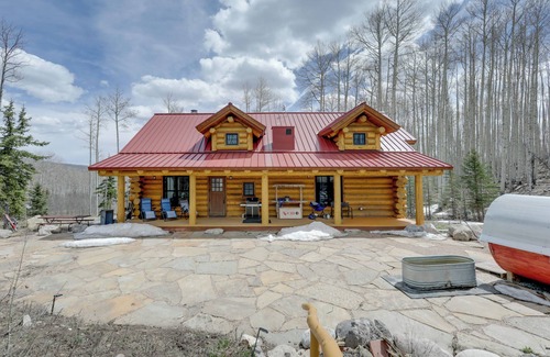 Gypsum Cabin | Mountain Chalet Bordering White River Nat'l Forest