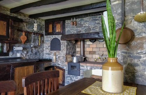 Calheta Cottage | Mountain Cottage - Away from it all!