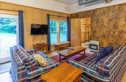 Sylva Cabin | Mountain Creek - Spacious, Creekside Mountain Home, Great Fishing!