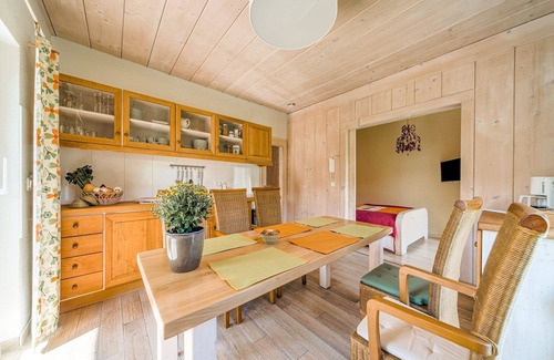 Langer Berg Apartment | Mountain Apartment Getaway
