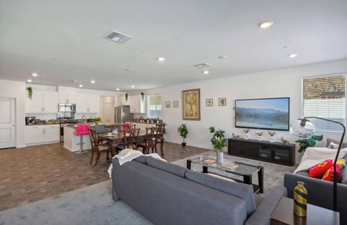 Hemet House | Mountain Edge House, Ranch, Gated Yard 4-BR/3-Bth
