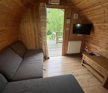 Marshbrook House | Mountain Edge Resort Mega pod 2 with Hot Tub