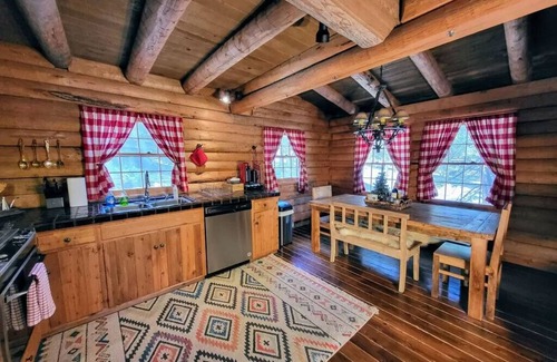 Pine Mountain Club Ski Chalet | Mountain Getaway Log Cabin