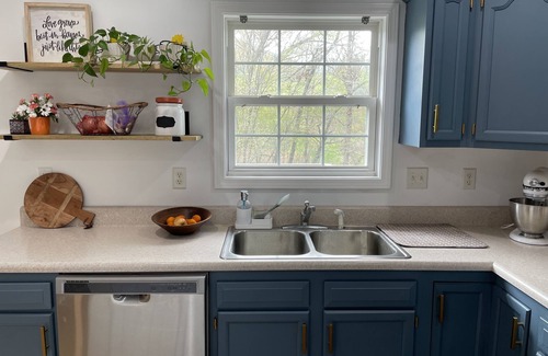 Weaverville House | Mountain Getaway near Asheville, sleeps 14! Spacious home w/views & kids room