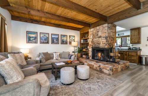Incline Village House | Mountain Getaway - Lake Tahoe - Incline Village - Private Garage
