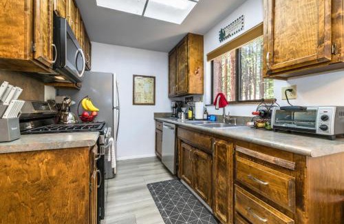 Incline Village House | Mountain Getaway - Lake Tahoe - Incline Village - Private Garage