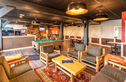 Moran Hotel | Mountain Getaway with Alpine Decor | Free Onsite Parking & Pet-friendly