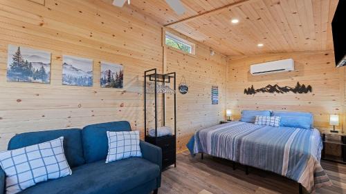 Waynesville House | Mountain Haven: Cozy Tiny Home on 16 Acres