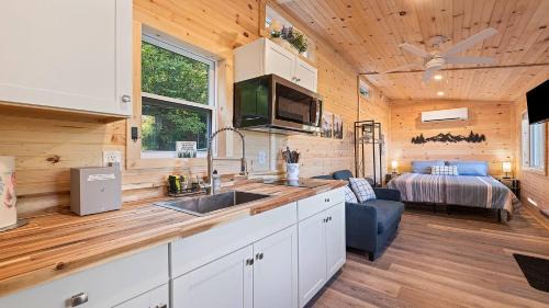 Waynesville House | Mountain Haven: Cozy Tiny Home on 16 Acres
