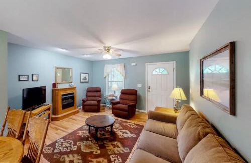 Trenton House | Mountain Hideaway at Cabins in the Clouds