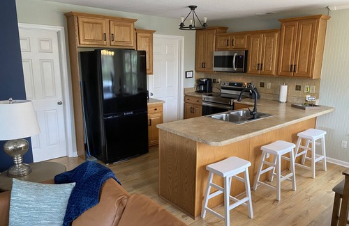 Clyde House | Mountain Hideaway within 45 minutes of Asheville! 4x4-AWD required