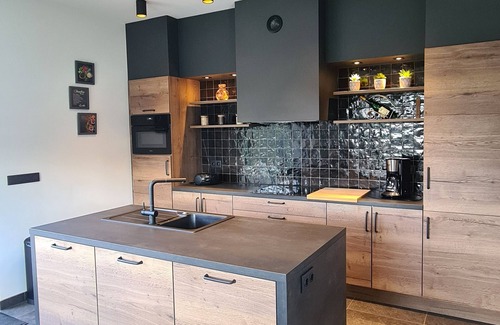 Hohenfels-Essingen House | Mountain holiday home surrounded by a green oasis in the Vulkan Eifel region.