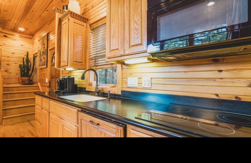 Hot Springs Village House | MOUNTAIN HOME-GOLD STAR WINNER!-A peaceful place to breathe in, breathe out.