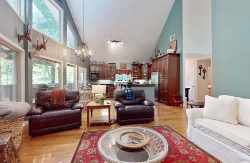 Cullowhee House | Mountain home dog friendly getaway, perfect for exploring
